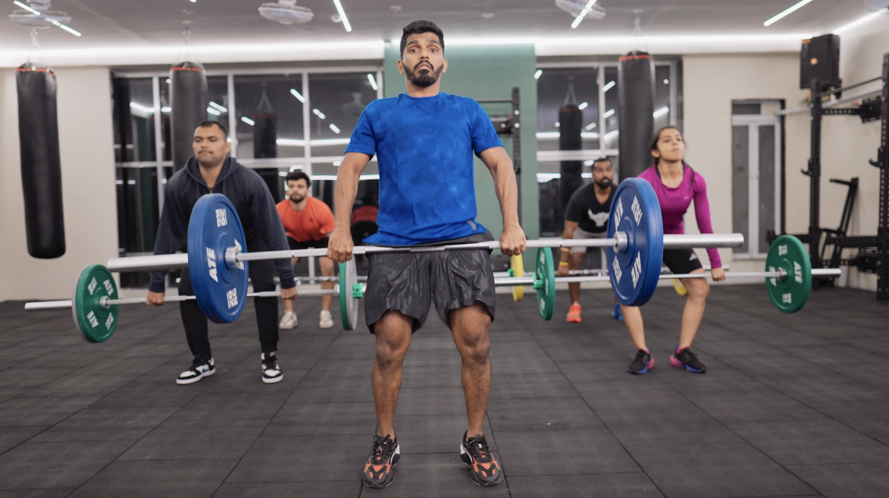 Athlete-Style Training vs. Regular Gym Workouts: What’s the Difference & Why Does It Matter?